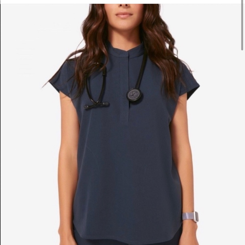 FIGS DARK HARBOR LIMITED EDITION COLOR CL RAFAELA SCRUB TOP IN XL